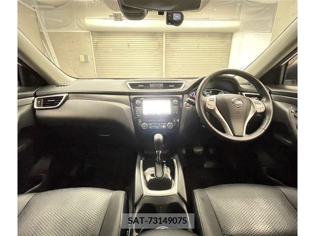 Nissan X-TRAIL HYBRID 2015-06 384661-2