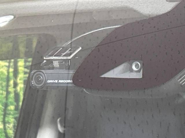 Nissan SERENA 2018-05 185714-6
