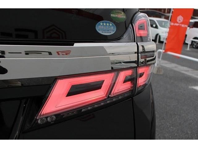 Toyota VELLFIRE 2018-11 195082-11