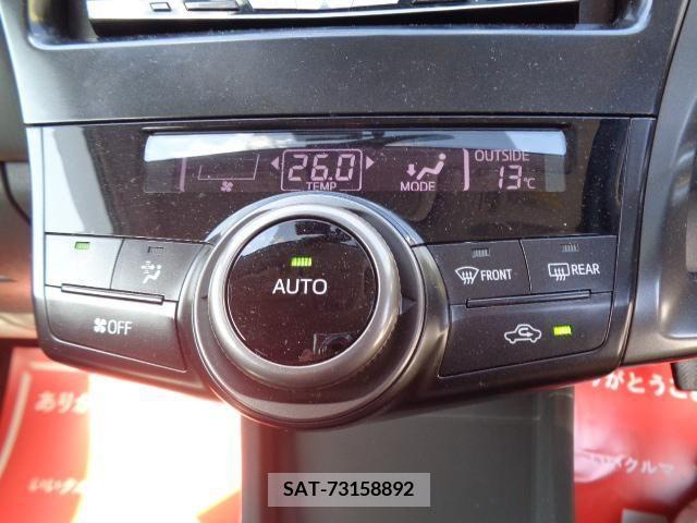 Toyota PRIUS ALPHA 2013-11 386997-20