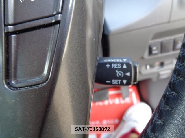 Toyota PRIUS ALPHA 2013-11 386997-15