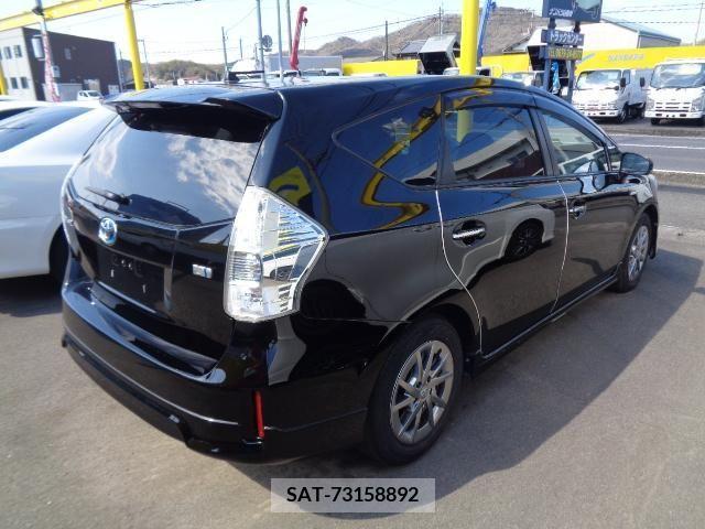 Toyota PRIUS ALPHA 2013-11 386997-3