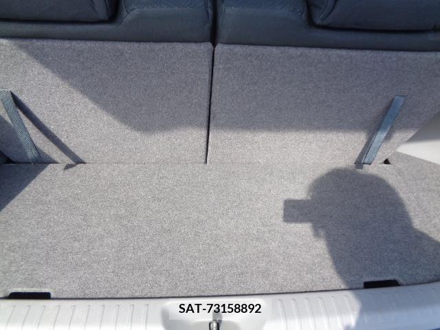 Toyota PRIUS ALPHA 2013-11 386997-11