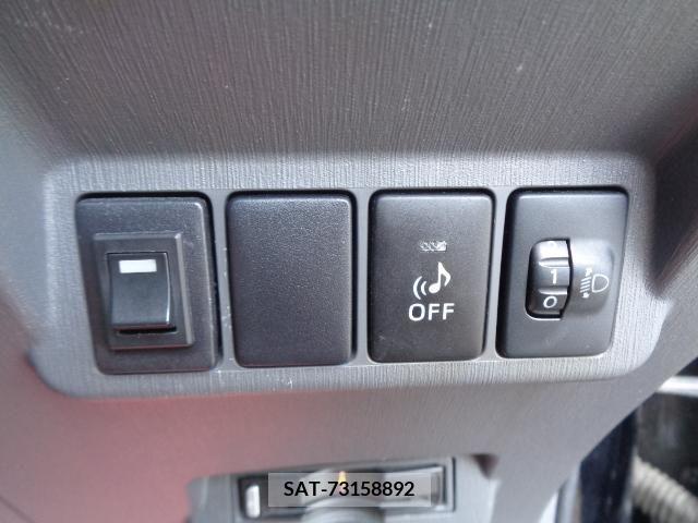 Toyota PRIUS ALPHA 2013-11 386997-22