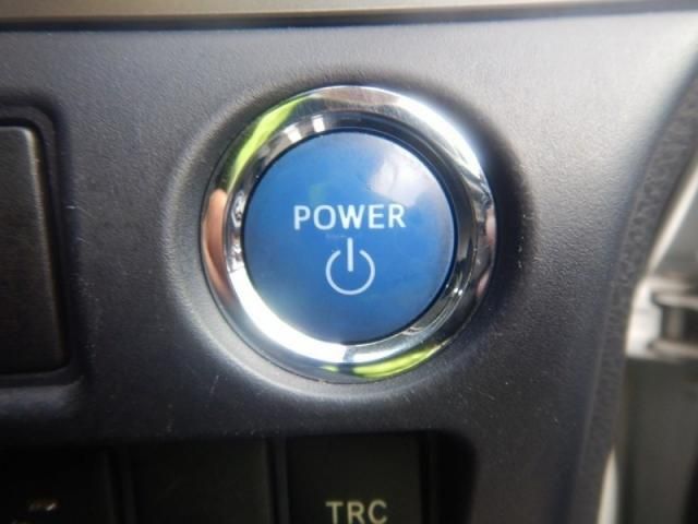 Toyota VOXY HYBRID 2015-03 188741-11