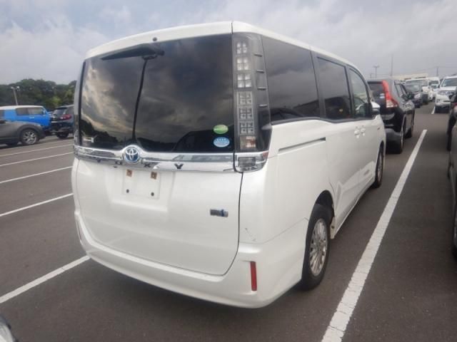 Toyota VOXY HYBRID 2015-03 188741-3