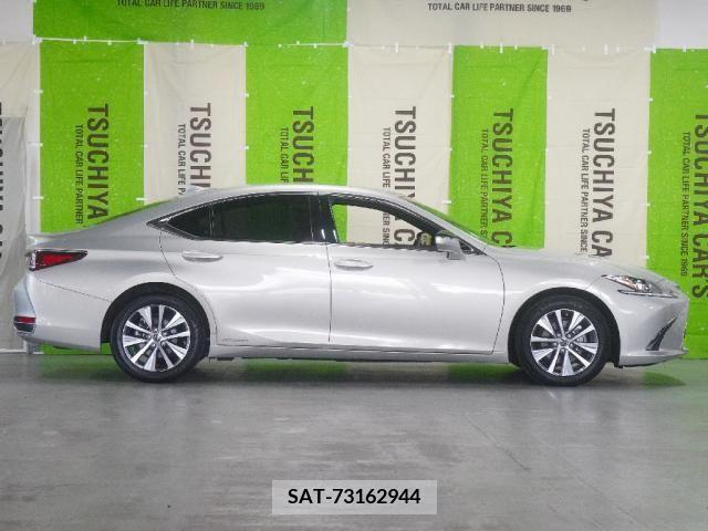 Lexus ES 2021-04 277453-18