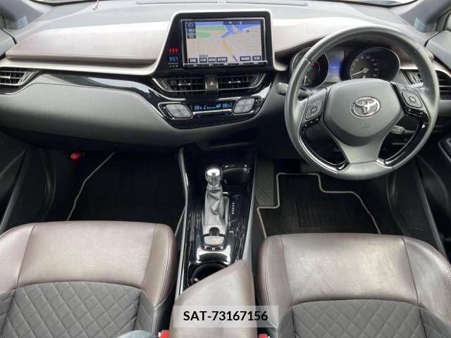 Toyota C-HR 2018-01 255419-1