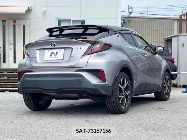 Toyota C-HR 2018-01 255419-19
