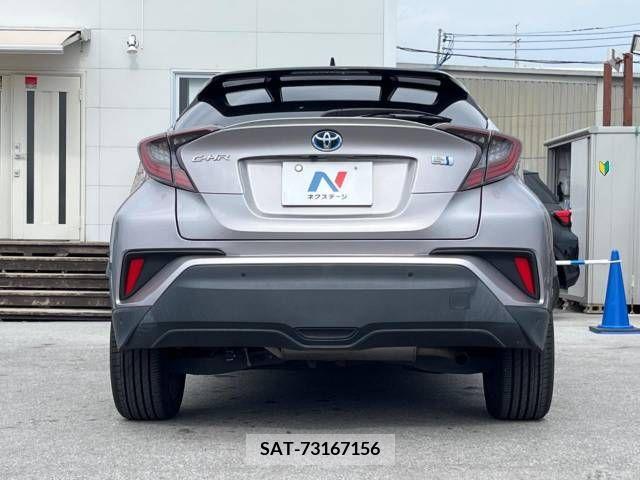 Toyota C-HR 2018-01 255419-18