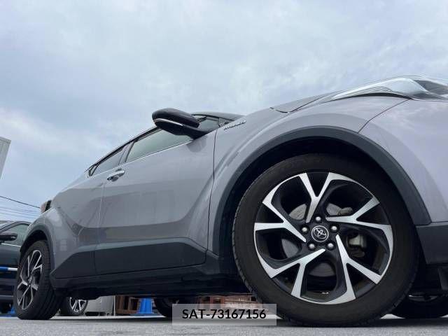 Toyota C-HR 2018-01 255419-16