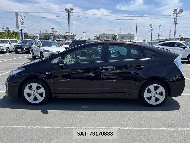 Toyota PRIUS 2013-08 282171-14