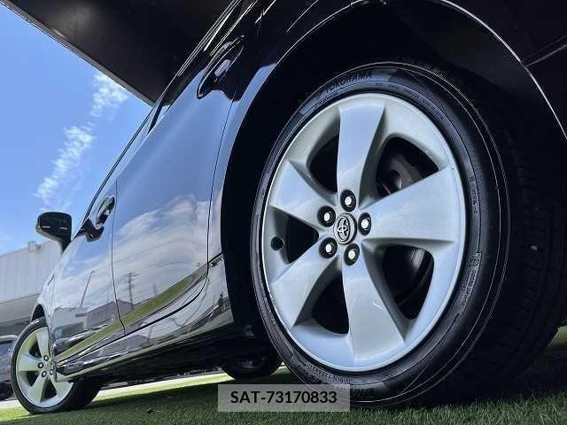 Toyota PRIUS 2013-08 282171-19
