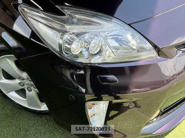 Toyota PRIUS 2013-08 282171-17