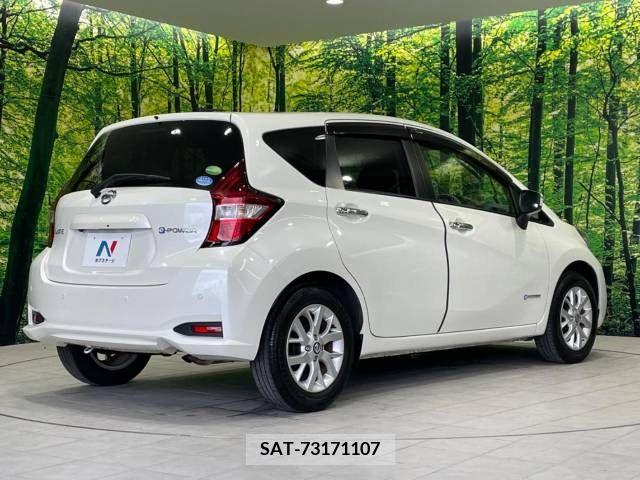 Nissan NOTE 2019-04 279853-17