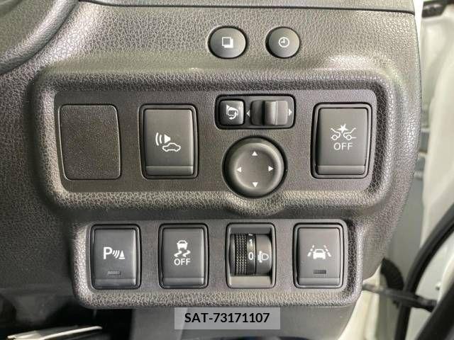 Nissan NOTE 2019-04 279853-4