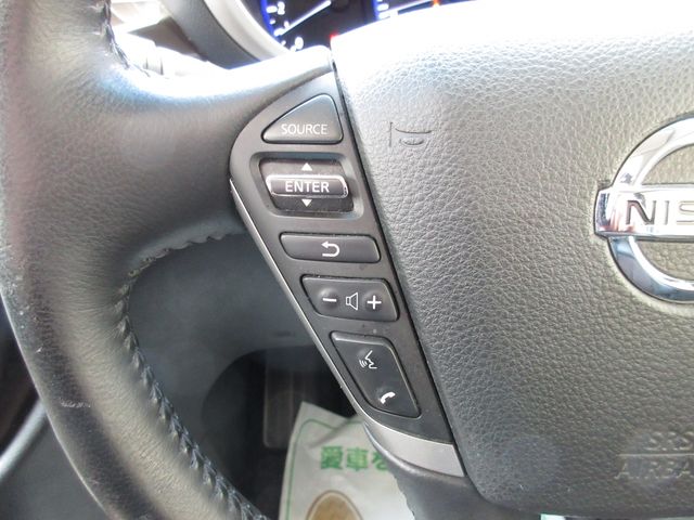 Nissan ELGRAND 2012-01 577-22