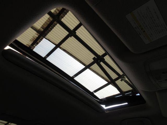 Nissan ELGRAND 2012-01 577-25