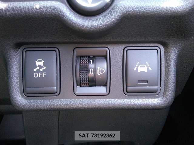 Nissan NOTE 2014-09 373140-6