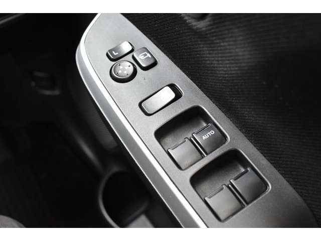 Mitsubishi DELICA D2 2017-10 16727-16
