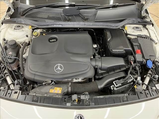 Mercedes Benz GLA-CLASS 2017-12 15838-17