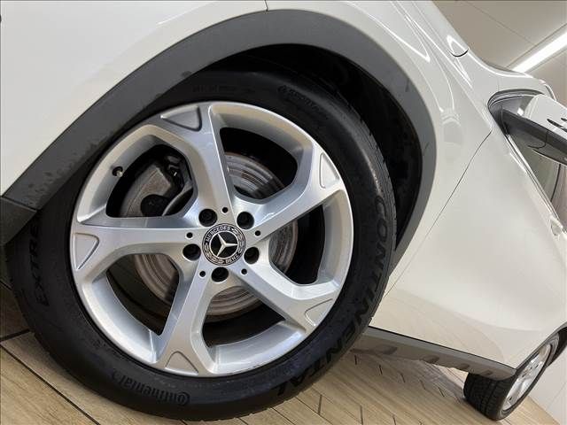 Mercedes Benz GLA-CLASS 2017-12 15838-19