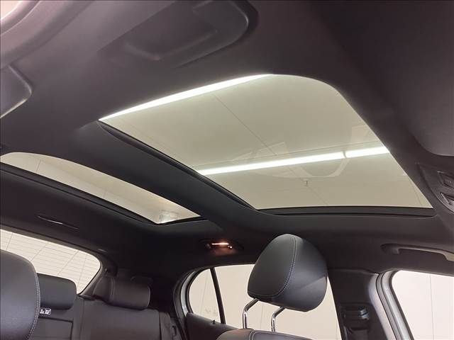Mercedes Benz GLA-CLASS 2017-12 15838-5