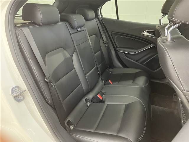 Mercedes Benz GLA-CLASS 2017-12 15838-12