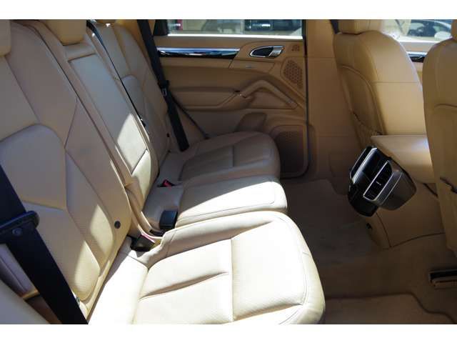 Porsche CAYENNE 2011-07 2506-5