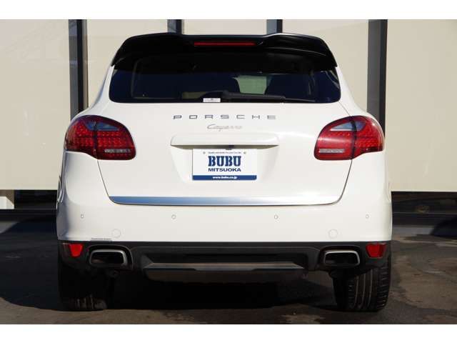 Porsche CAYENNE 2011-07 2506-6