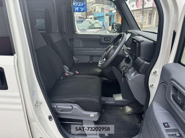 Honda N-VAN 2019-05 328660-9