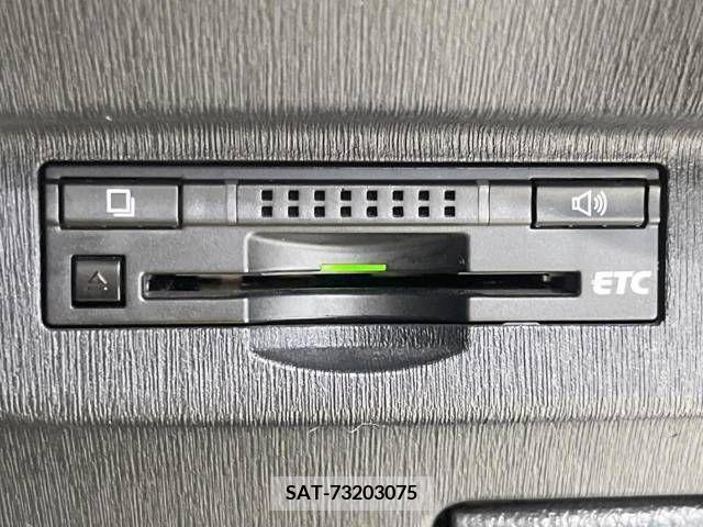 Toyota PRIUS 2014-02 239832-4