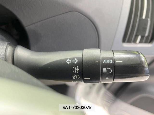 Toyota PRIUS 2014-02 239832-7