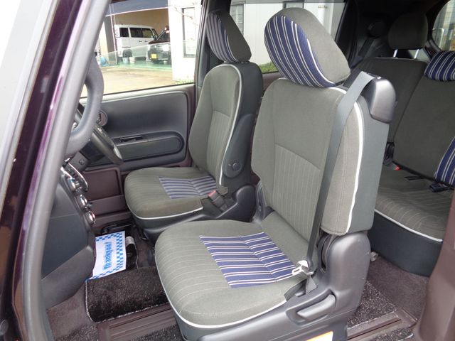 Toyota SPADE 2016-12 7898-8