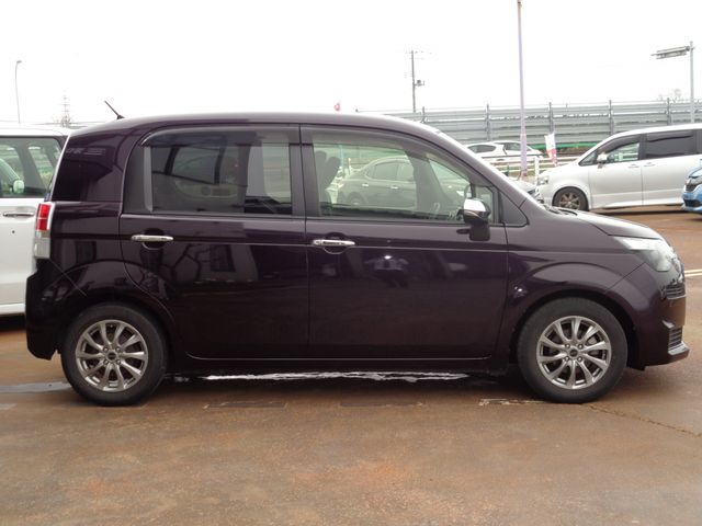 Toyota SPADE 2016-12 7898-4