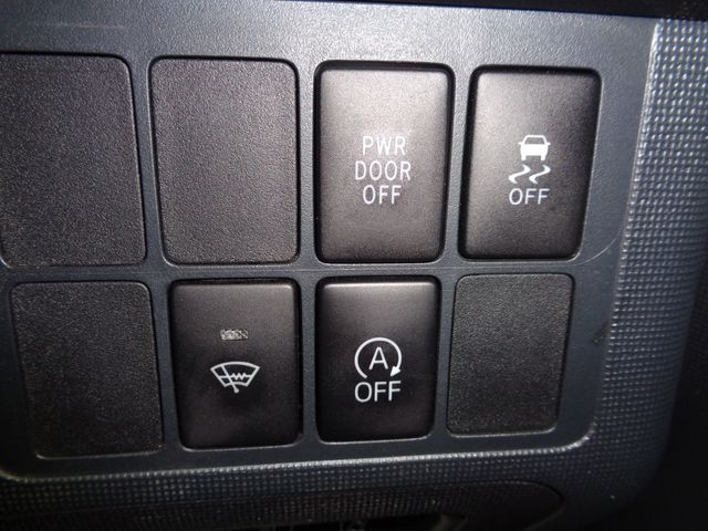 Toyota SPADE 2016-12 7898-17