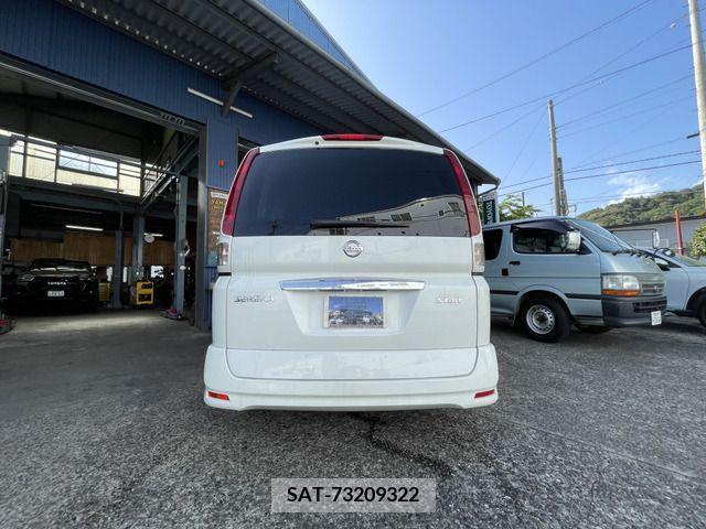 Nissan SERENA 2010-08 284277-2