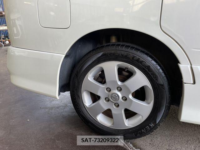 Nissan SERENA 2010-08 284277-9