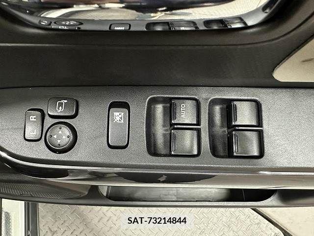 Suzuki X BEE 2021-03 218467-12