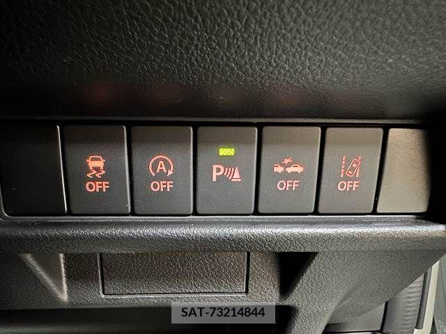 Suzuki X BEE 2021-03 218467-4
