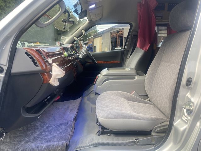 Toyota HIACE VAN 2005-06 190922-12