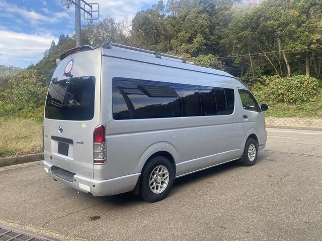 Toyota HIACE VAN 2005-06 190922-4