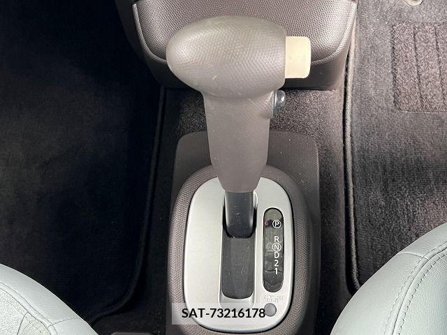 Nissan MICRA C+C 2007-07 298635-8