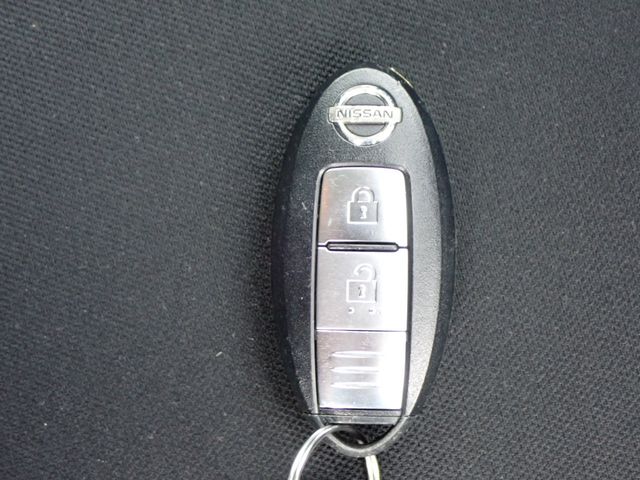 Nissan NOTE 2018-08 6870-6