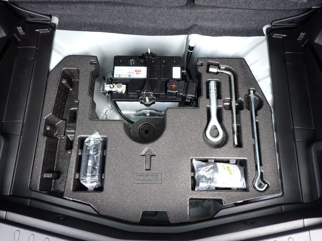 Nissan NOTE 2018-08 6870-17