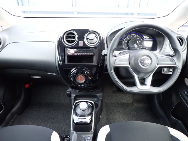 Nissan NOTE 2018-08 6870-1