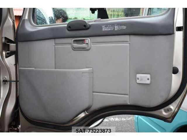 Toyota COASTER 2006-04 210011-8