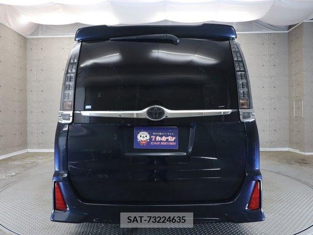 Toyota VOXY 2015-05 373121-23