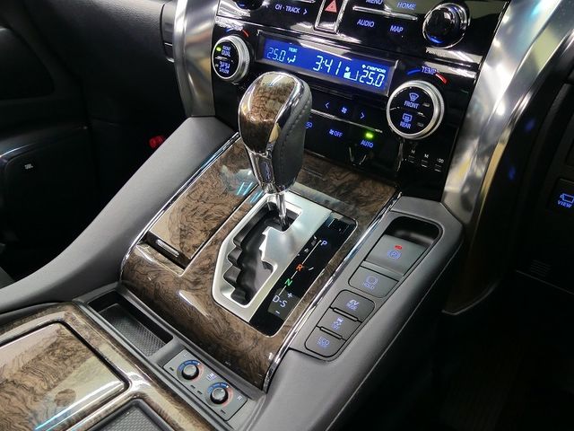 Toyota ALPHARD HYBRID 2022-07 192269-14