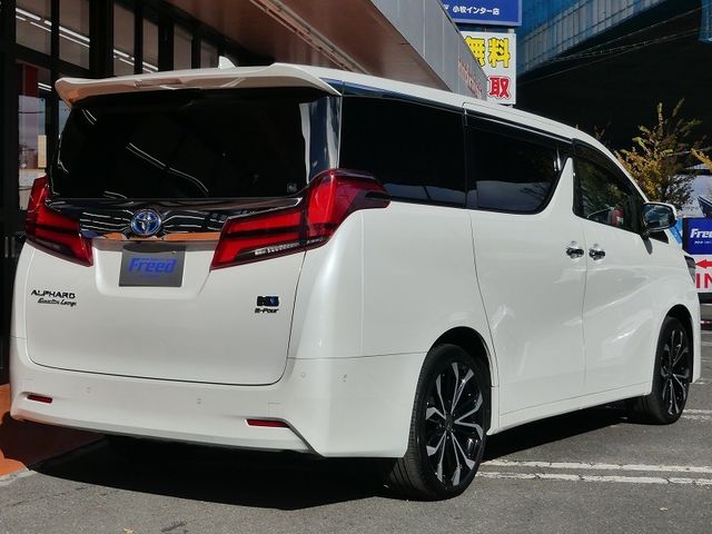 Toyota ALPHARD HYBRID 2022-07 192269-1